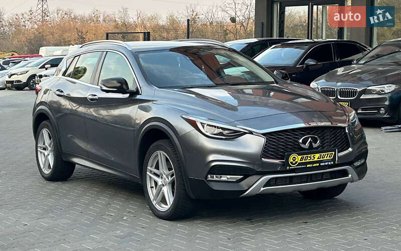 Infiniti Qx30 (2016)