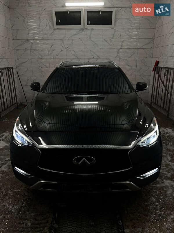 Infiniti Qx30 (2017)