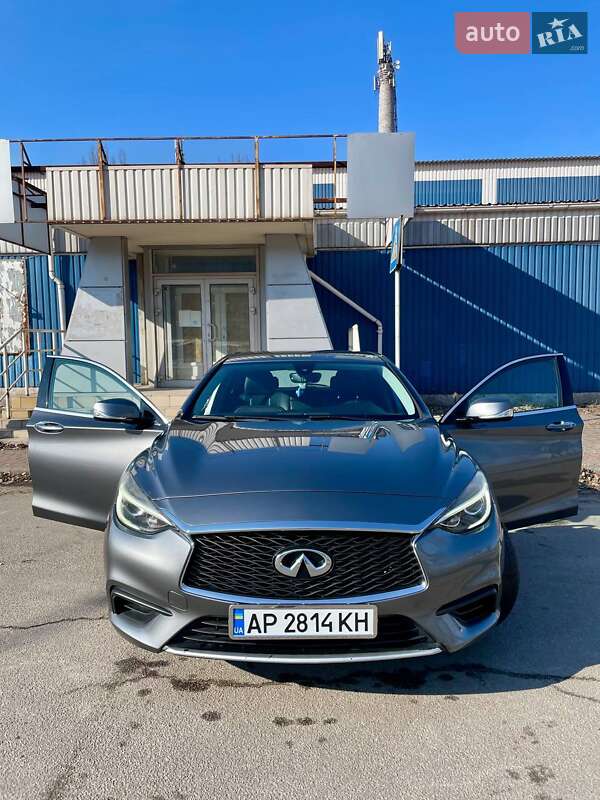 Infiniti Qx30 (2017)