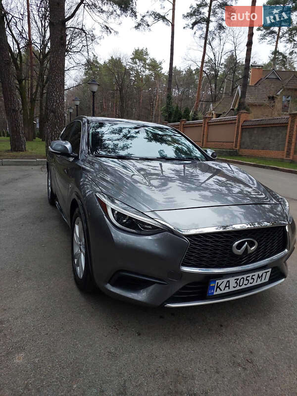Infiniti Qx30 (2017)