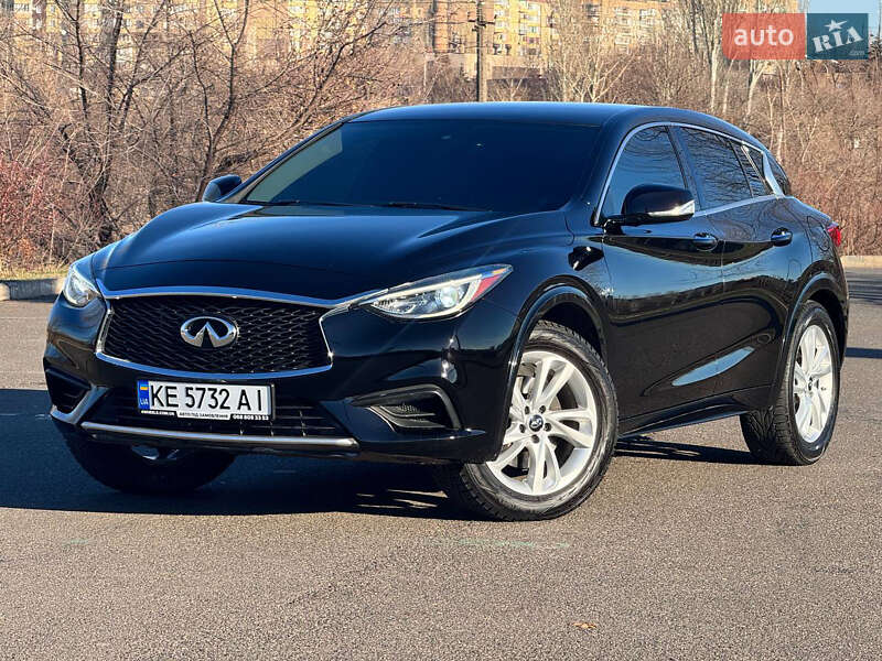 Infiniti Qx30 (2017)