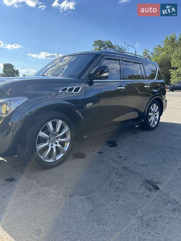 Infiniti Qx56 (2011)