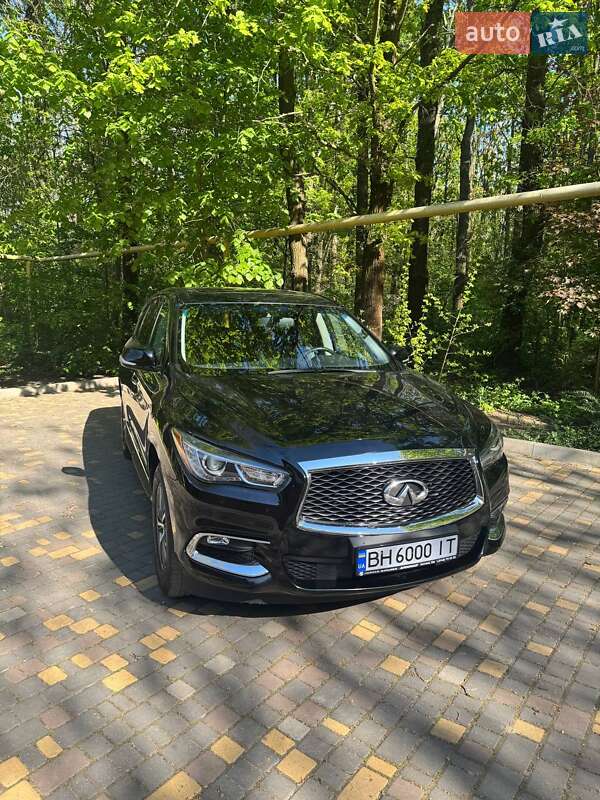Infiniti Qx60 (2017)
