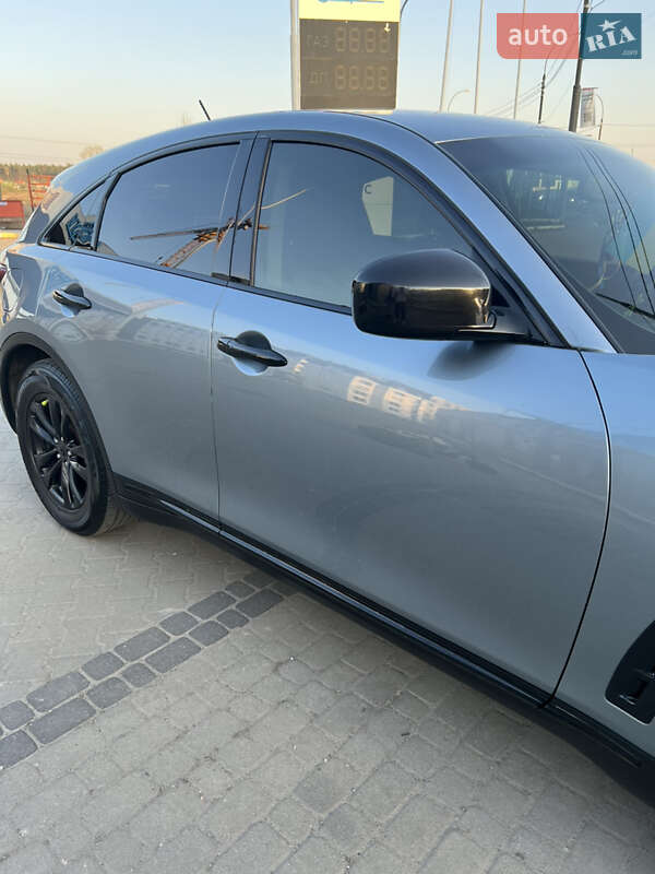 Infiniti Qx70 (2017)