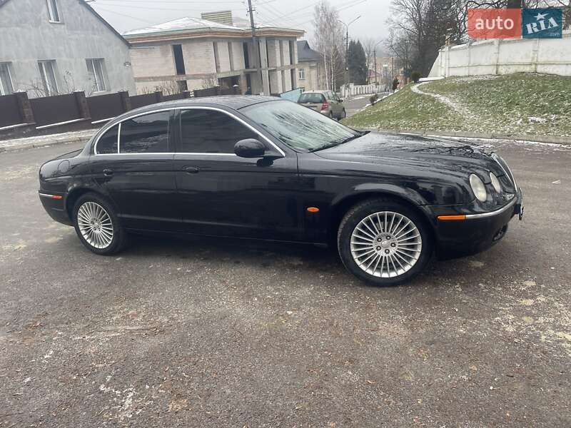 Jaguar S-type (2006)