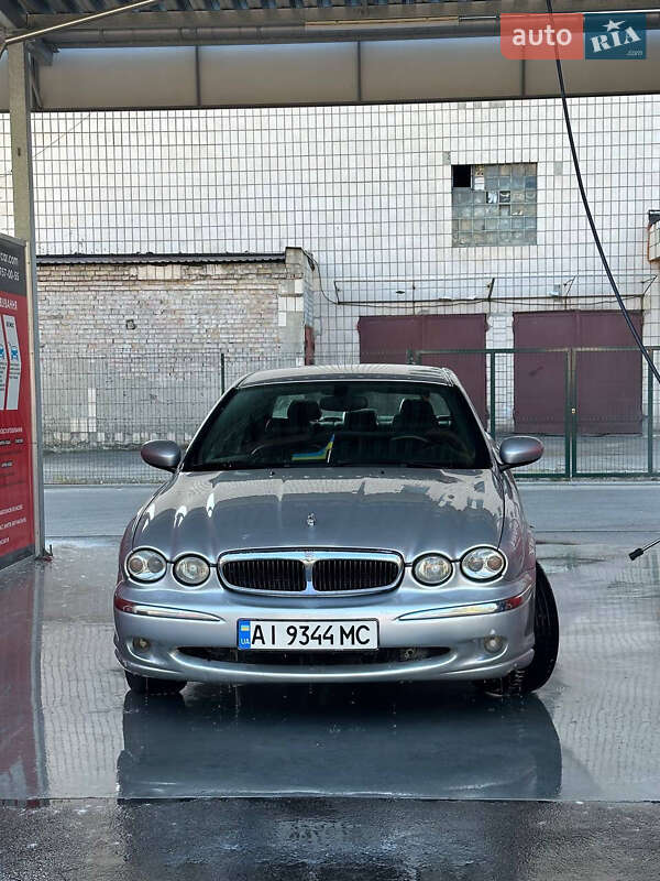 Jaguar X-type (2001)