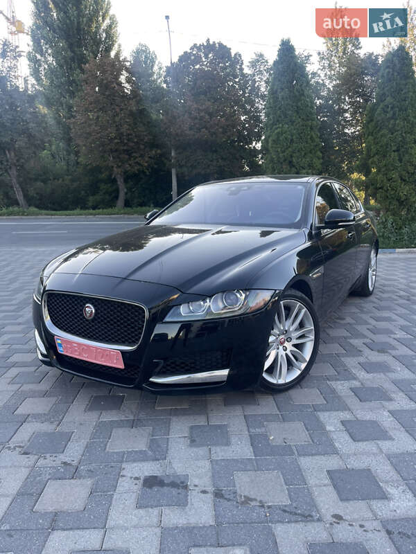 Jaguar Xf (2016)