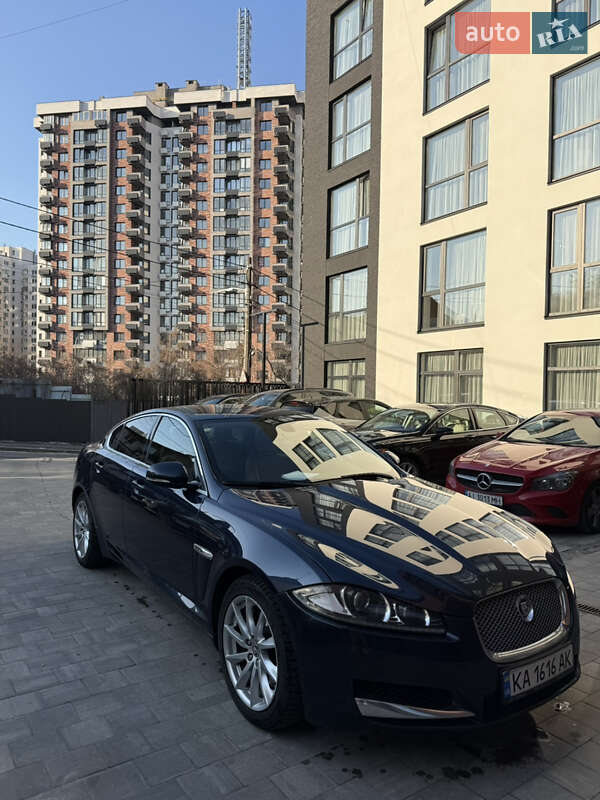 Jaguar Xf (2013)
