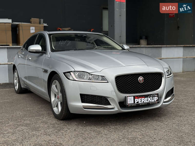 Jaguar Xf (2016)