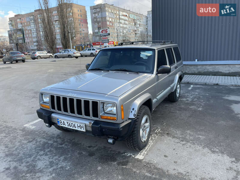 Jeep Cherokee (2000)