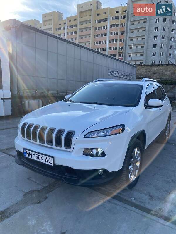 Jeep Cherokee (2015)