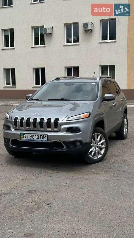 Jeep Cherokee (2015)
