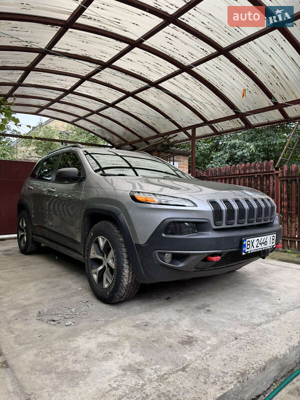 Jeep Cherokee (2016)