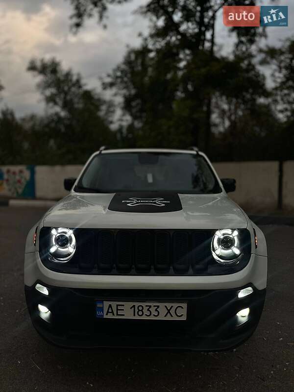 Jeep Renegade (2016)