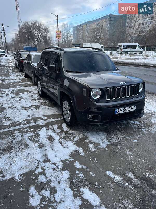 Jeep Renegade (2016)