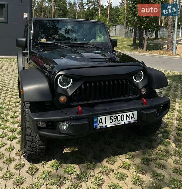 Jeep Wrangler (2015)