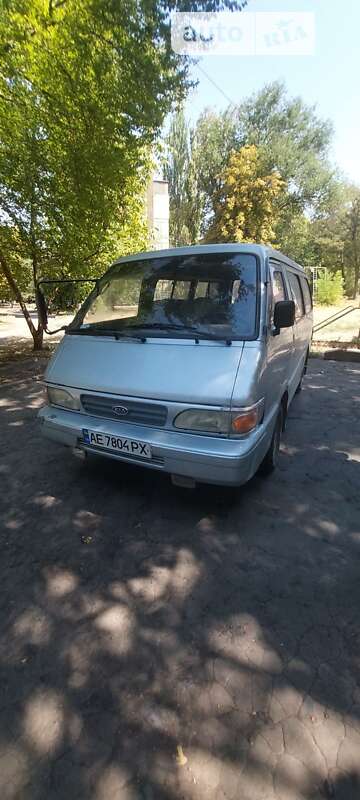 Kia Besta (1998)