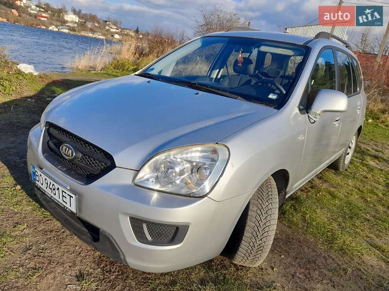 Kia Carens (2009)