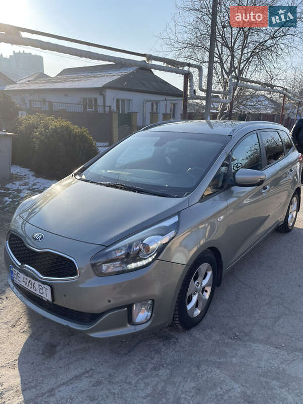 Kia Carens (2015)