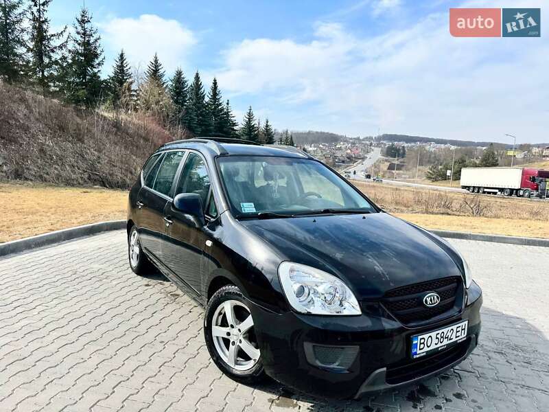 Kia Carens (2007)
