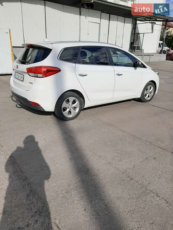 Kia Carens (2015)