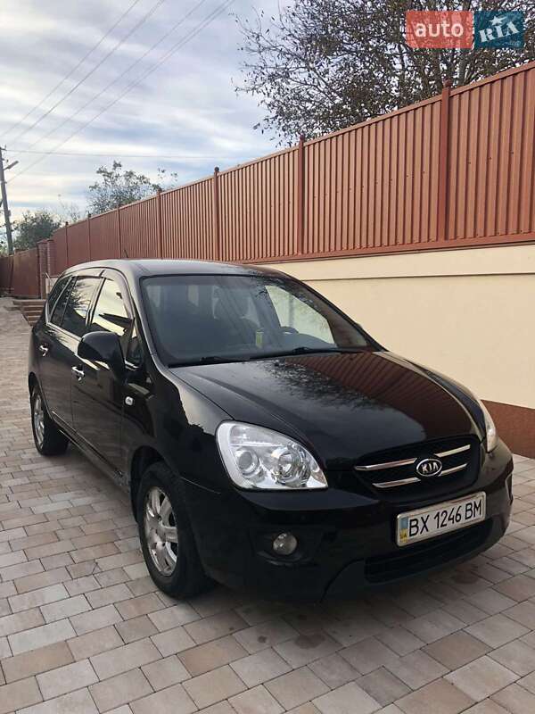 Kia Carens (2008)