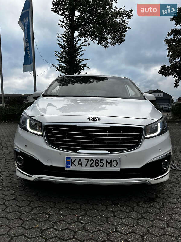 Kia Carnival (2018)