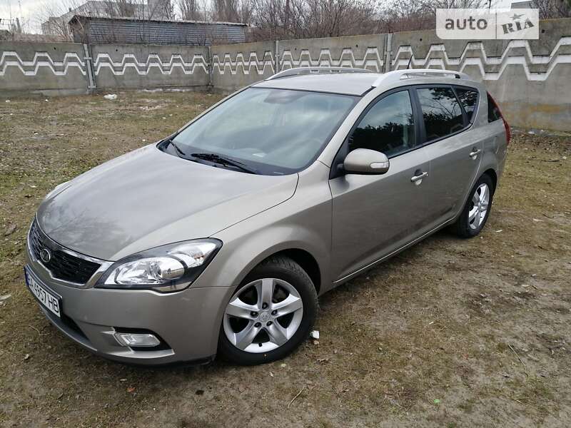 Kia Ceed (2012)