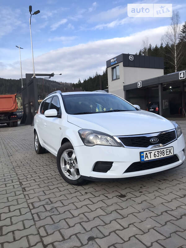 Kia Ceed (2011)