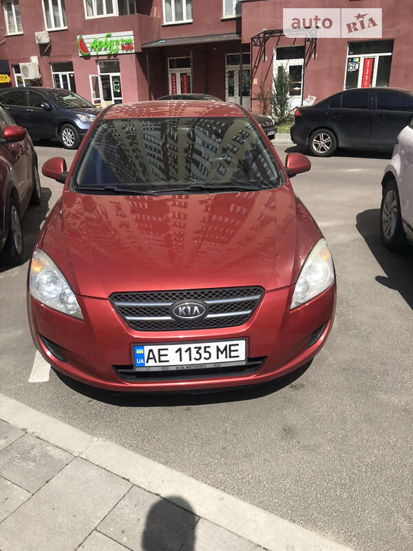 Kia Ceed (2008)