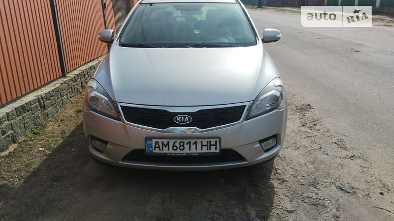 Kia Ceed (2010)