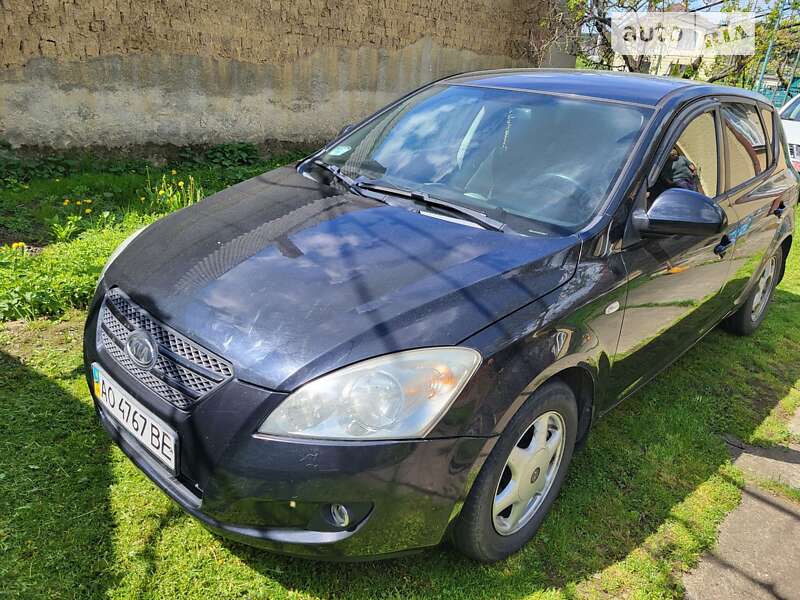Kia Ceed (2008)