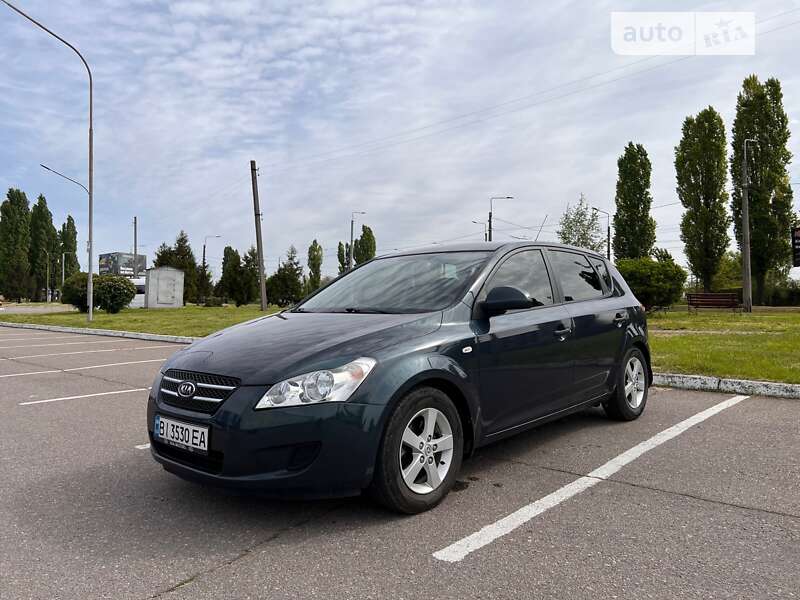 Kia Ceed (2008)