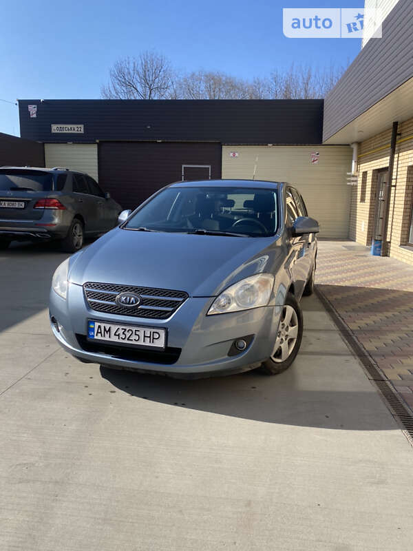 Kia Ceed (2009)