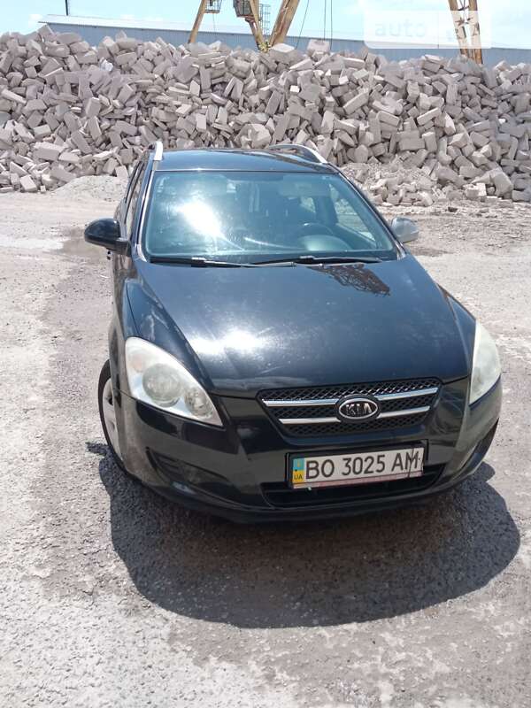 Kia Ceed (2008)