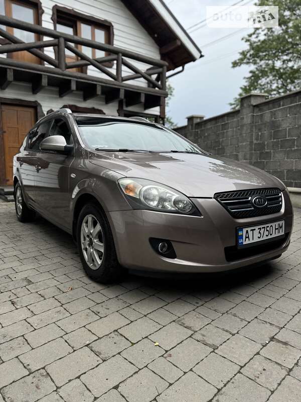 Kia Ceed (2008)