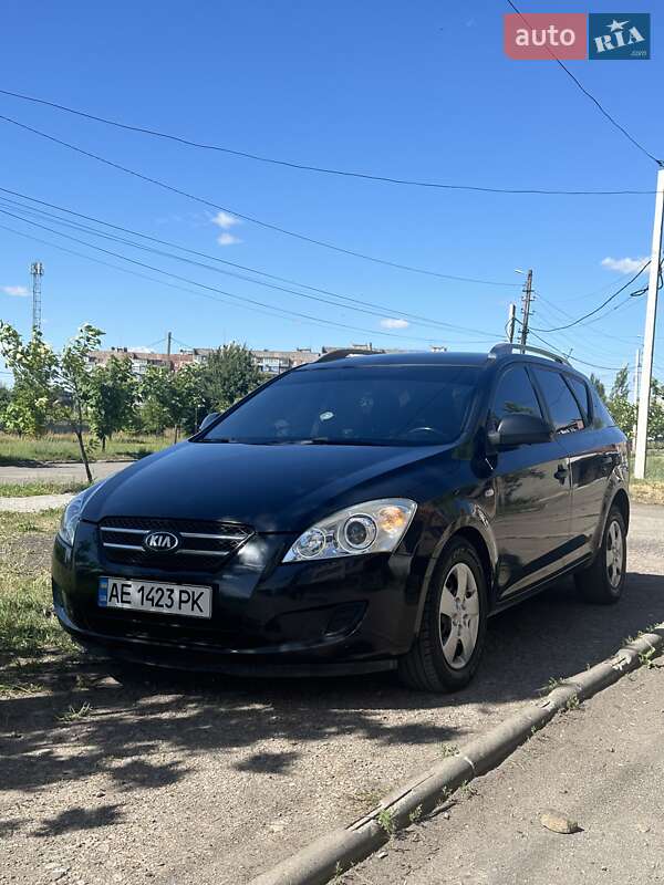 Kia Ceed (2007)