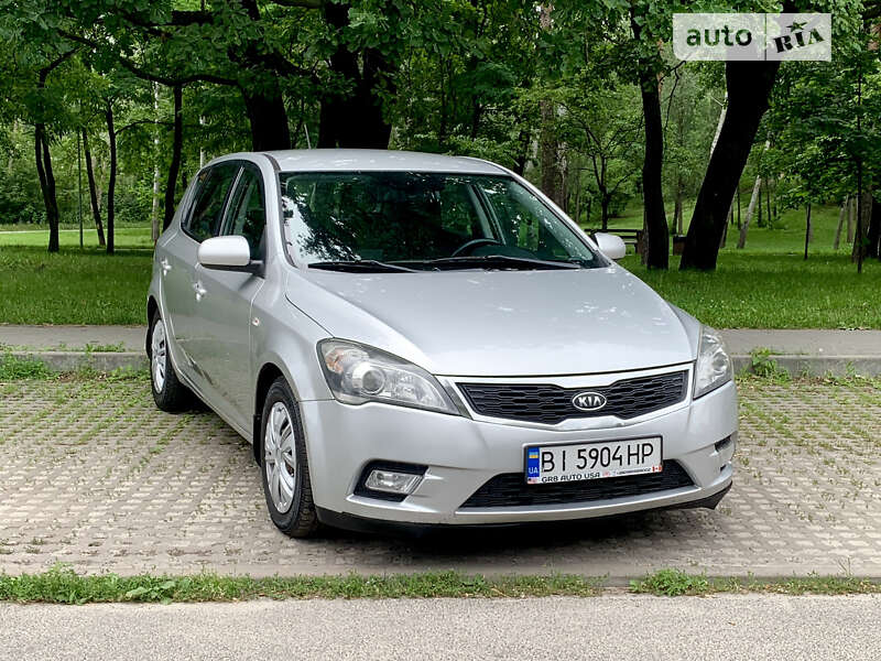 Kia Ceed (2011)