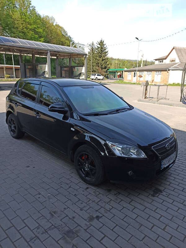 Kia Ceed (2008)