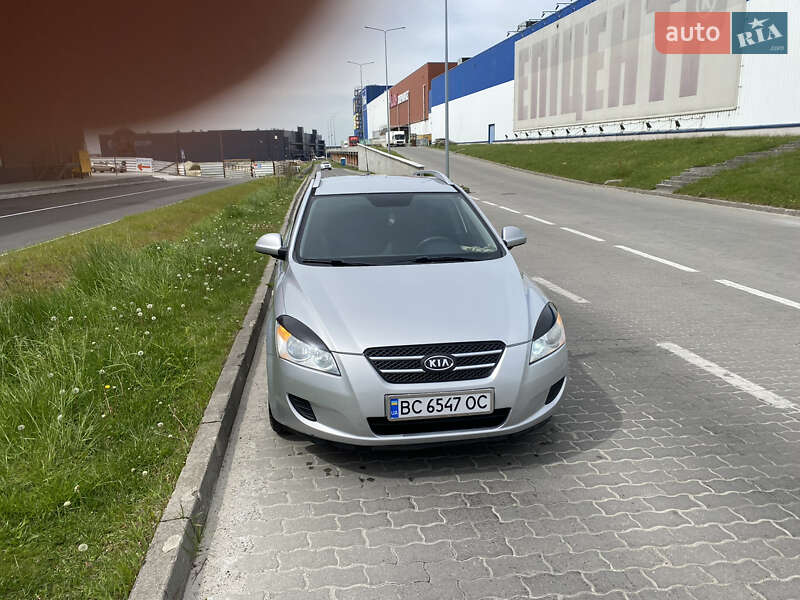 Kia Cee'd (2009)
