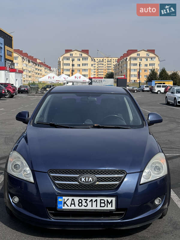 Kia Ceed (2008)
