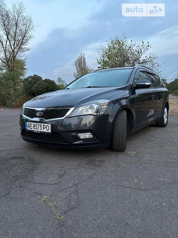 Kia Ceed (2011)