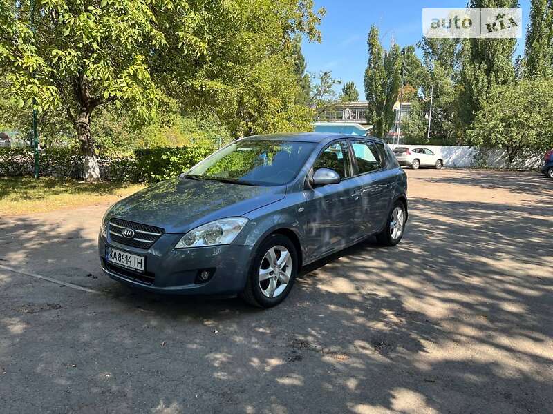 Kia Cee'd (2008)