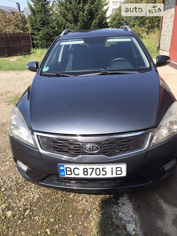 Kia Ceed (2011)