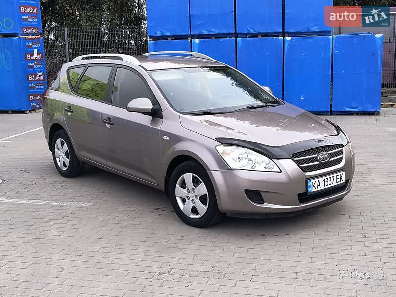 Kia Ceed (2008)