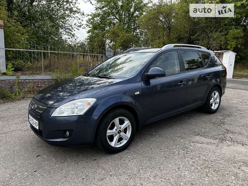 Kia Ceed (2008)