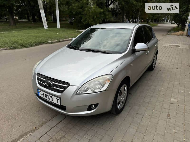 Kia Cee'd (2007)