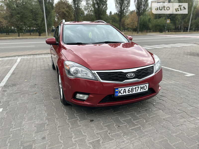Kia Ceed (2010)