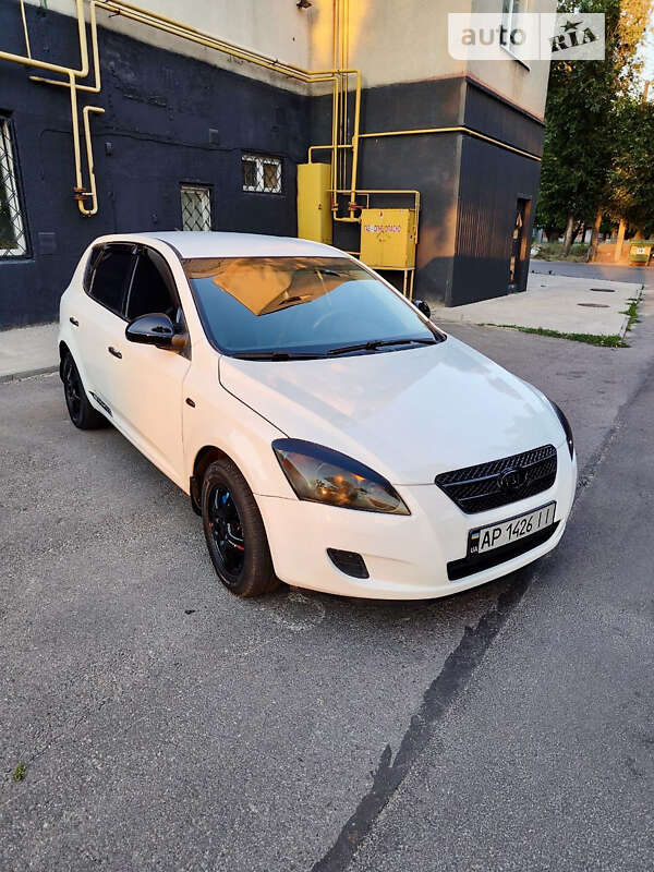 Kia Cee'd (2008)