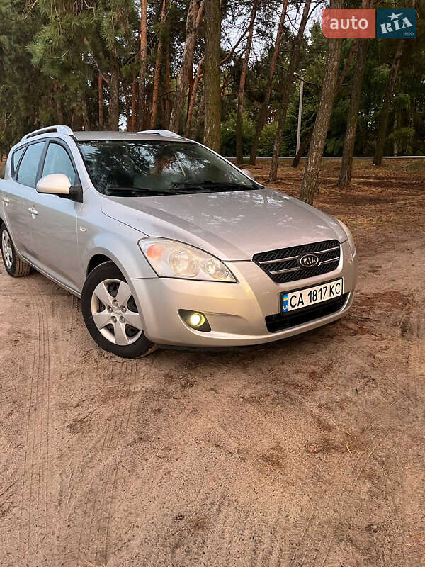 Kia Cee'd (2008)